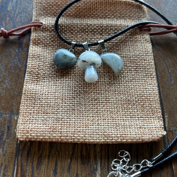 Bundle Labradorite pendants Labradorite Necklaces Crystal Mushroom Necklace - Picture 2 of 3